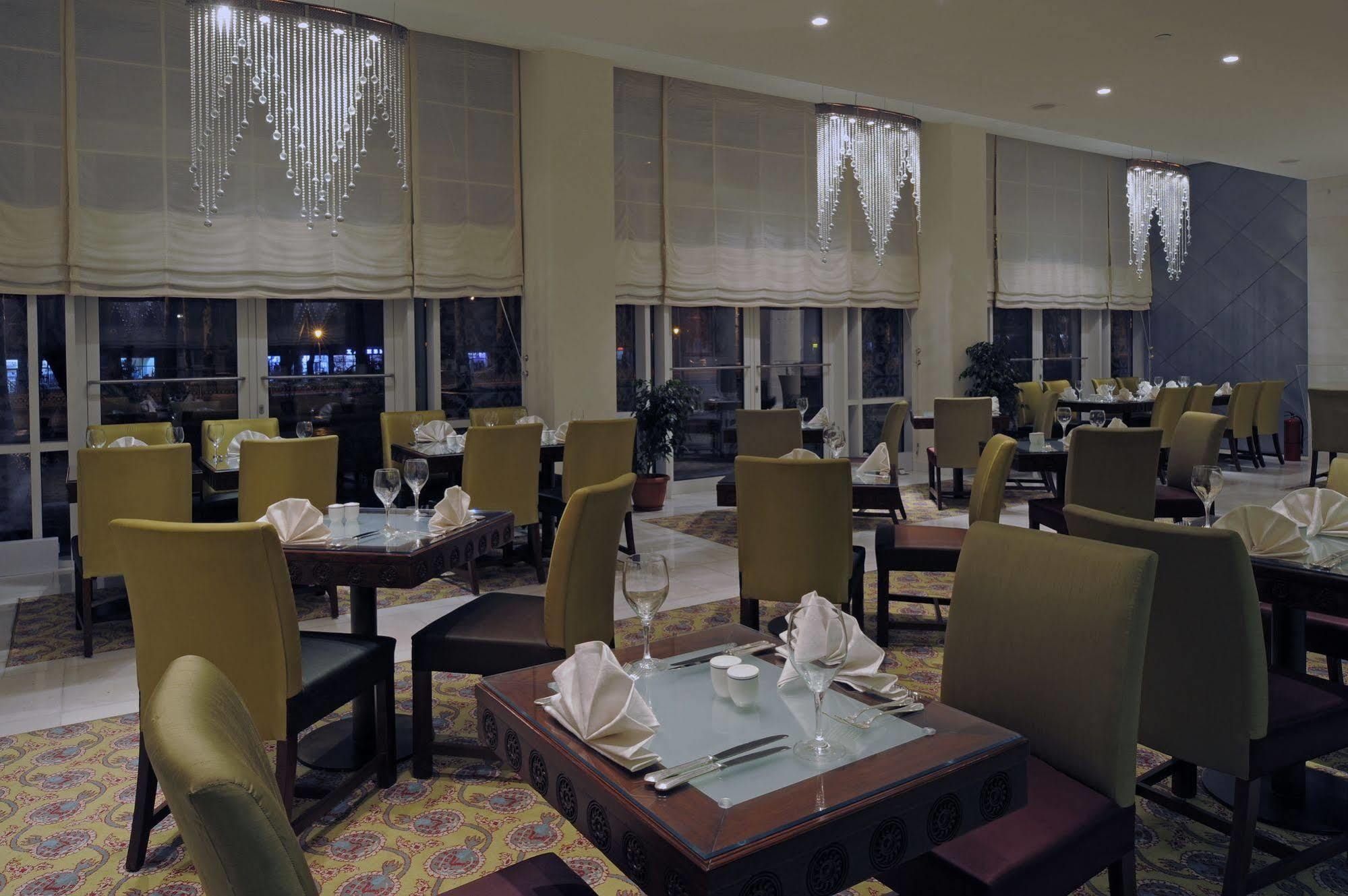 Dushanbe Serena Hotel Exterior photo